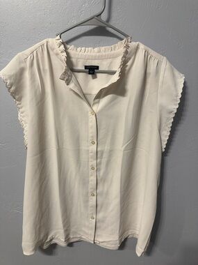 Ann Taylor Cream Ruffle-Trim Button-Front Blouse